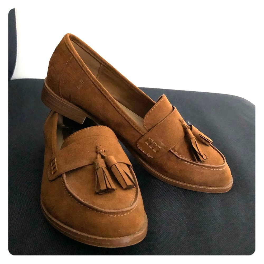 Tasseled Loafers